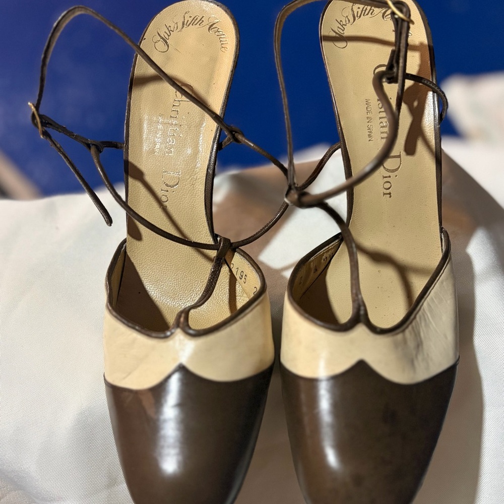 👠 Christian Dior Two-Tone Slingback Heels | Size 7.5 AA - Picture 2 of 13